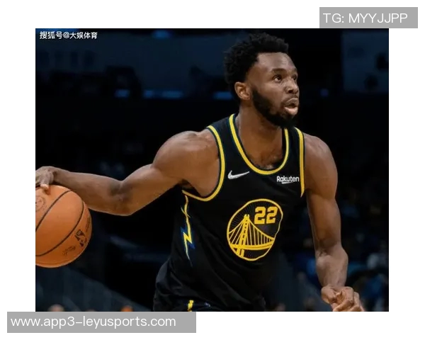 维金斯盛赞鲍威尔为今夏最佳引援称其为顶尖领袖展现非凡实力