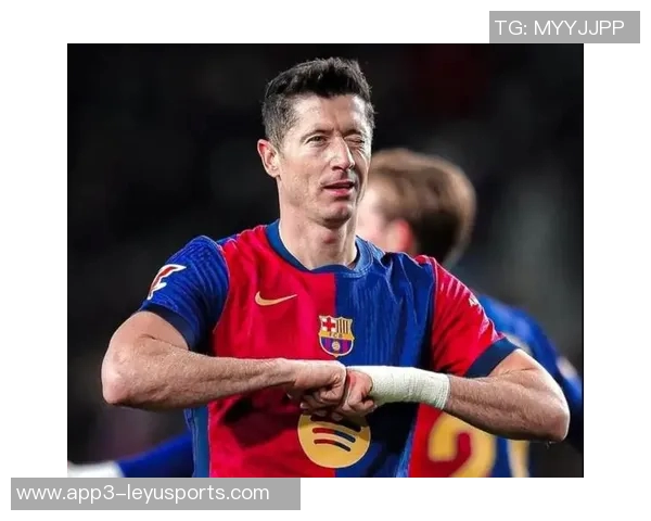 巴萨寻求中后卫引援目标奥塔门迪德弗里塞内西成热门人选