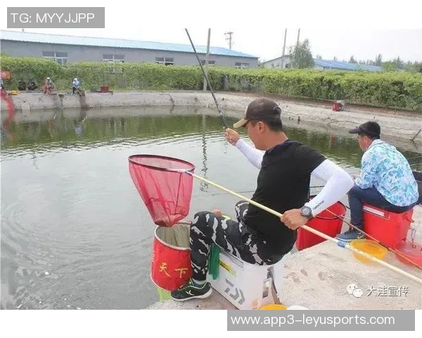 西蒙斯热爱钓鱼运动以真诚信仰推广钓鱼文化