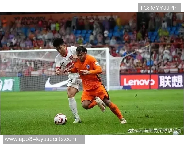 中国足球2025展望：国字号中超队外战失利苏超热潮激发民间足球热情