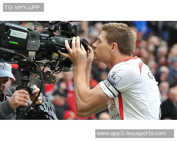 杰拉德盛赞赖斯身材完美呼吁利物浦当初应引进这位中场天才 杰拉德盛赞赖斯身材完美呼吁利物浦当初应引进这位中场天才