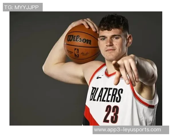 克林根闪耀全场砍下20分15板开拓者迎来自阿德后首位二年级新星