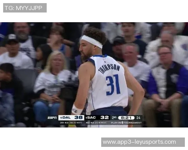 克莱半场表现出色三分球命中率高达百分之百助力球队取得领先