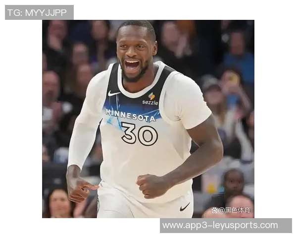 兰德尔首次与华子训练遭遇惨败赞其拥有科比般的竞争精神